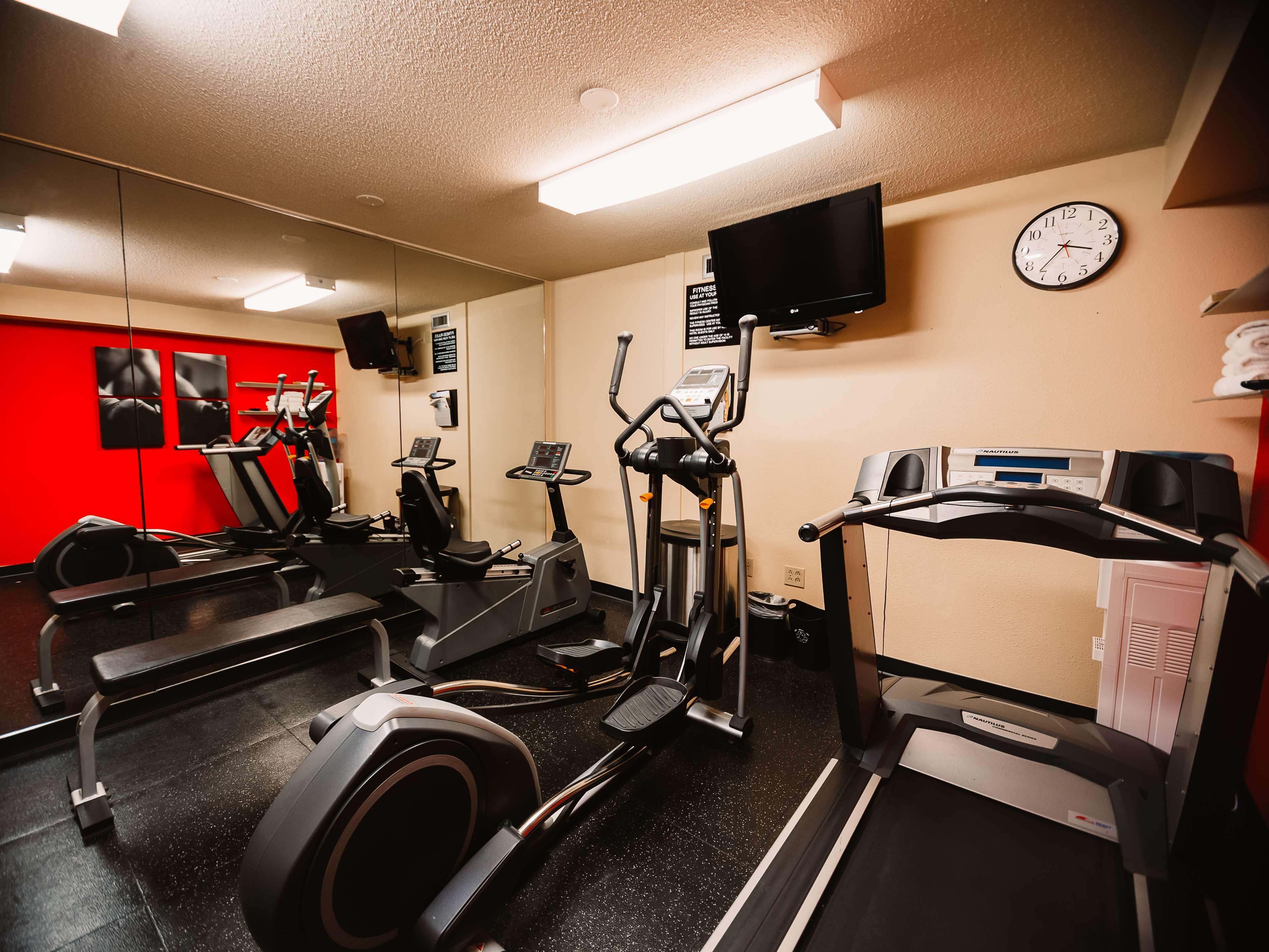 Travelodge Suites By Wyndham Regina - Eastgate Bay Extérieur photo