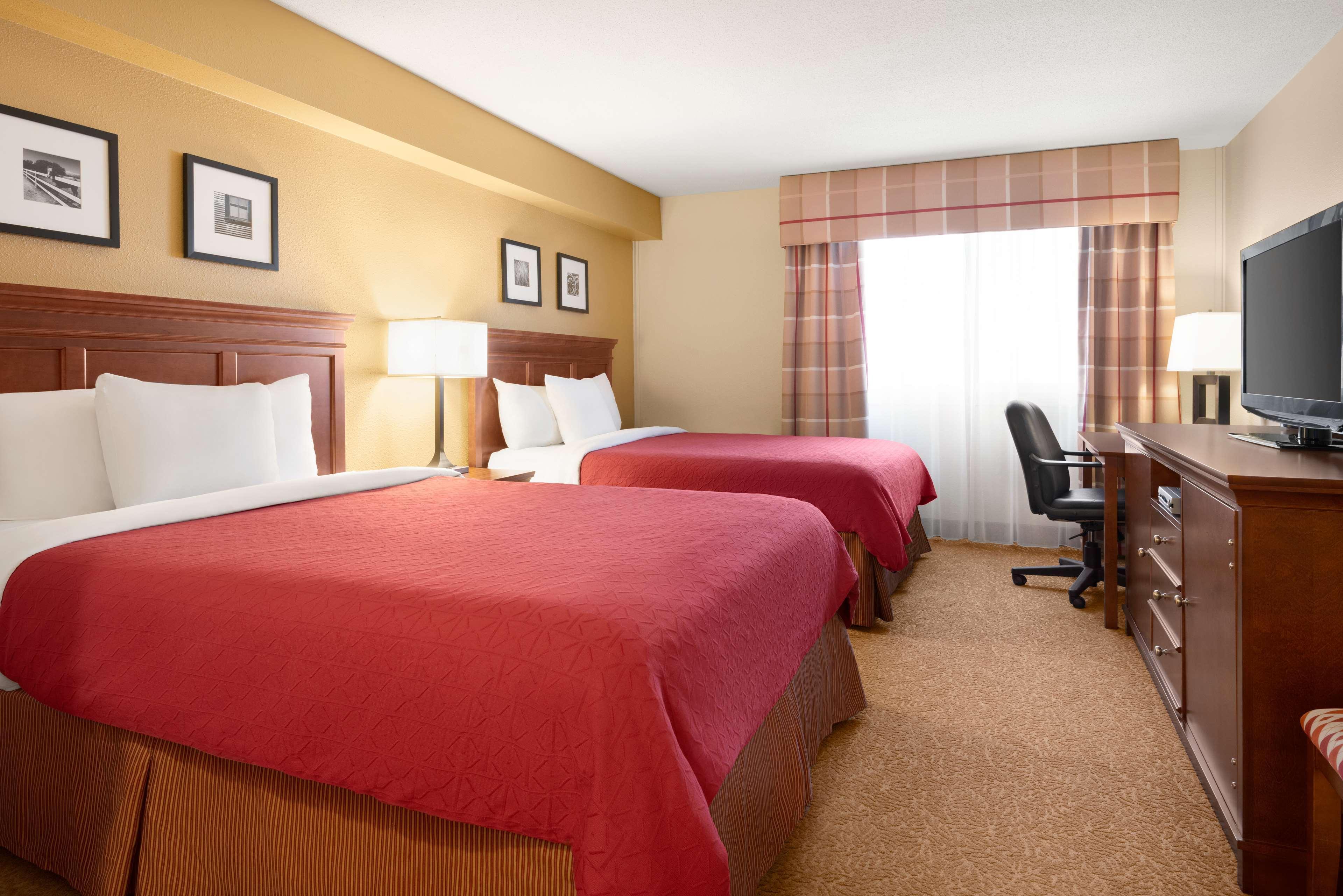 Travelodge Suites By Wyndham Regina - Eastgate Bay Extérieur photo