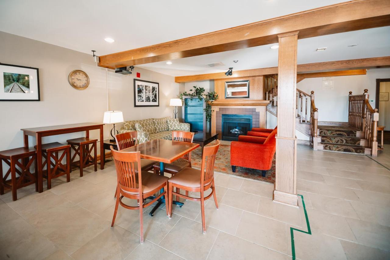 Travelodge Suites By Wyndham Regina - Eastgate Bay Extérieur photo