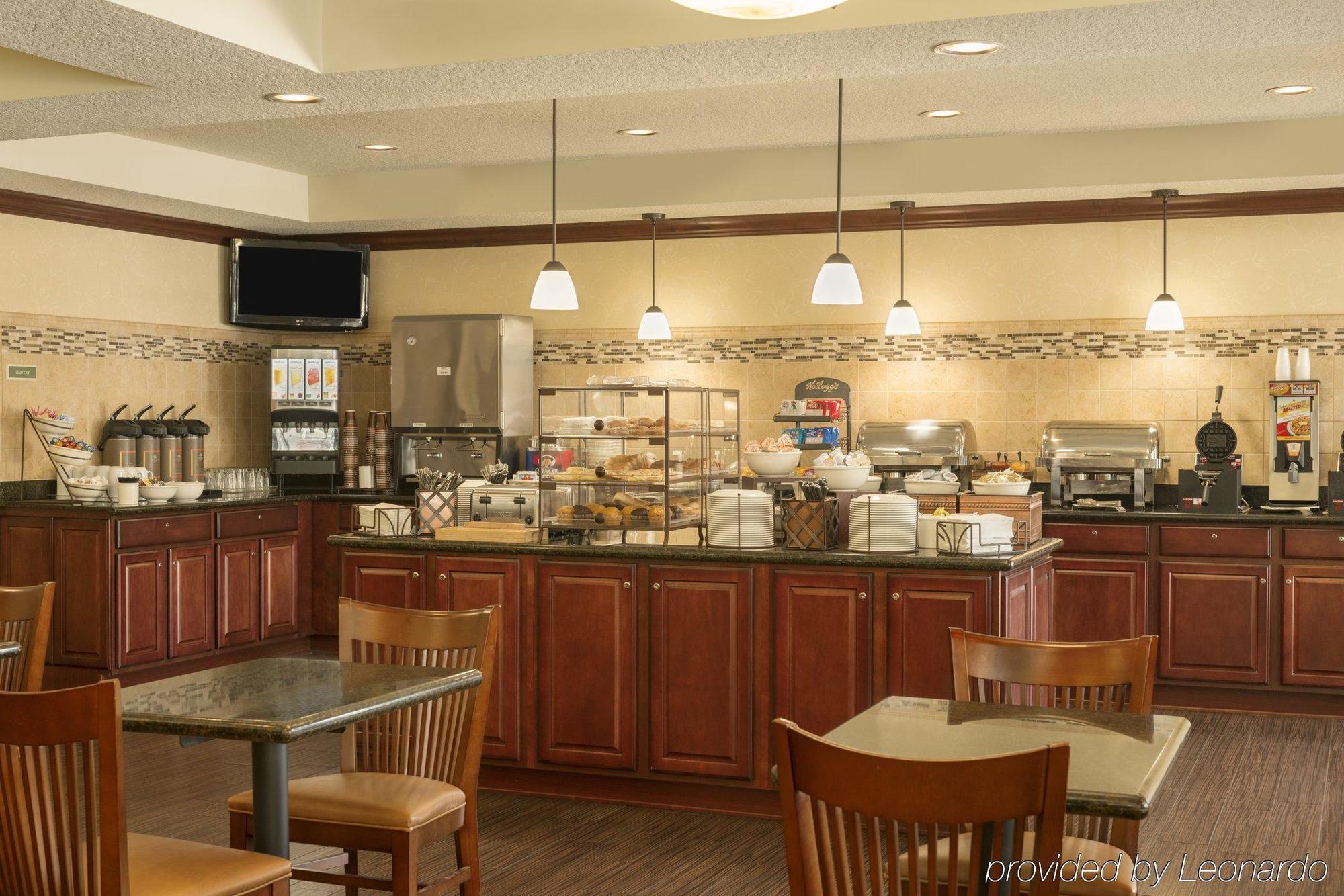 Travelodge Suites By Wyndham Regina - Eastgate Bay Extérieur photo
